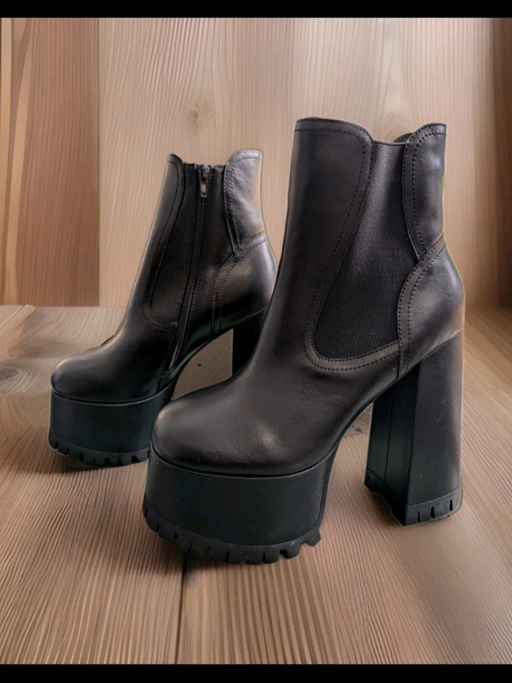 ✨Jeffrey Campbell Kickster Black Leather Platform Ankle Boots Lug Sole Sz 8